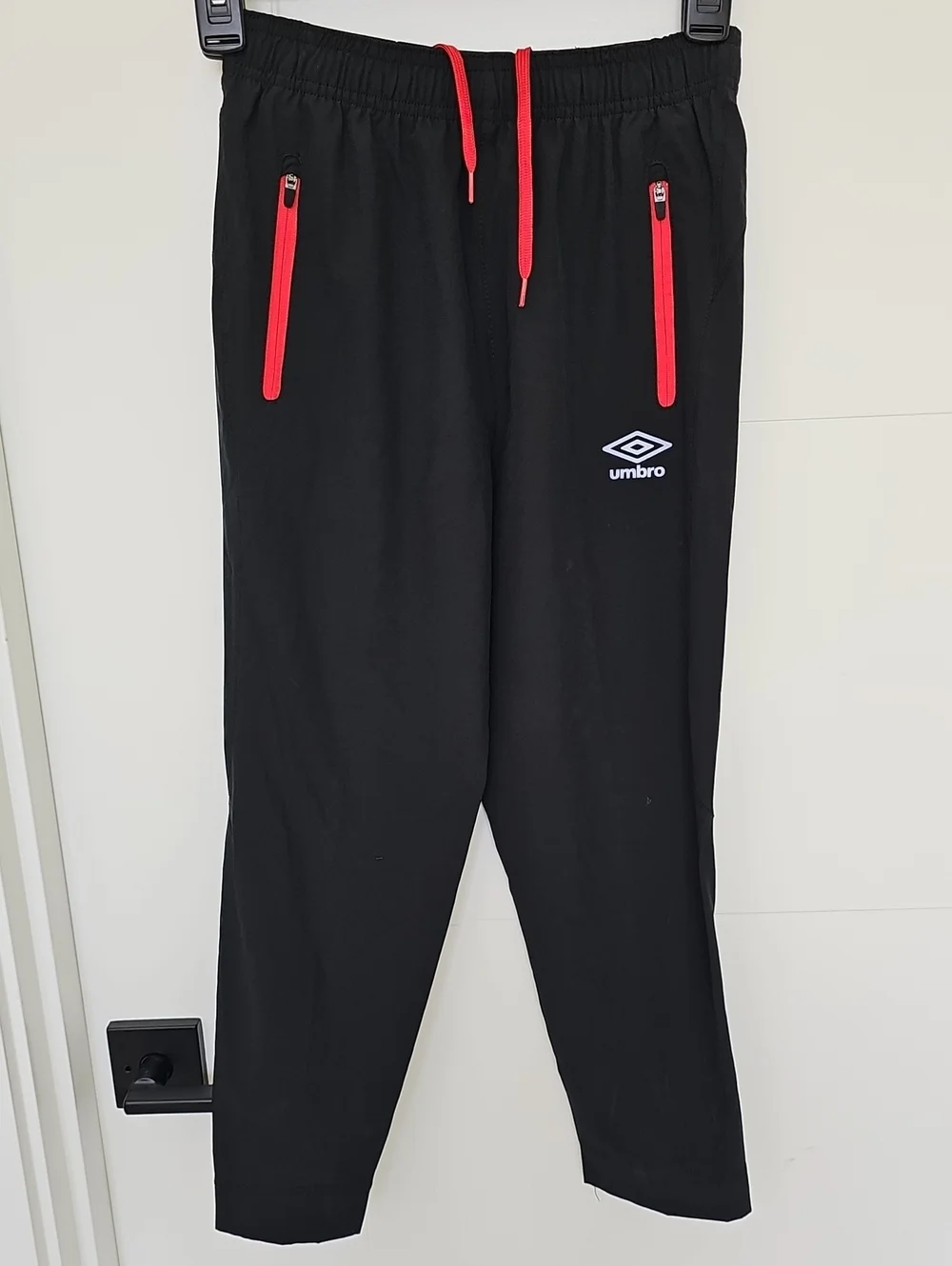 Umbro Black Track Pants with Red Accents Boys Sz M 8/10
